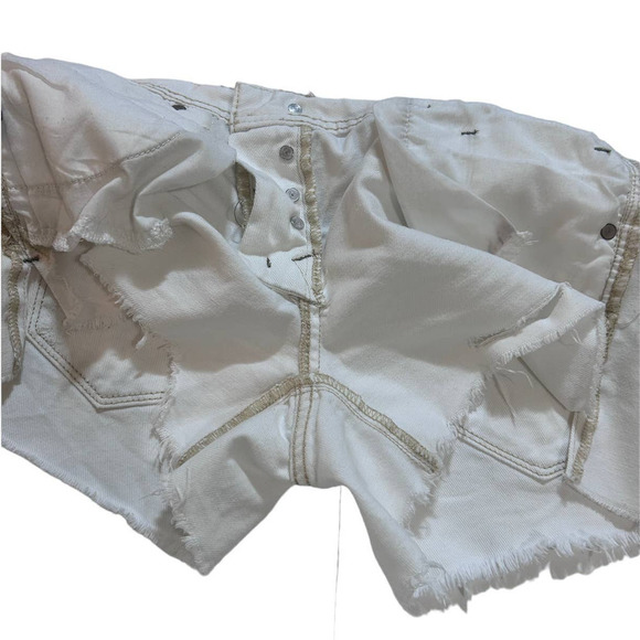 Free People Cut Off Shorty Shorts 25 Button Fly White Feminine Boho Festival - Picture 7 of 10